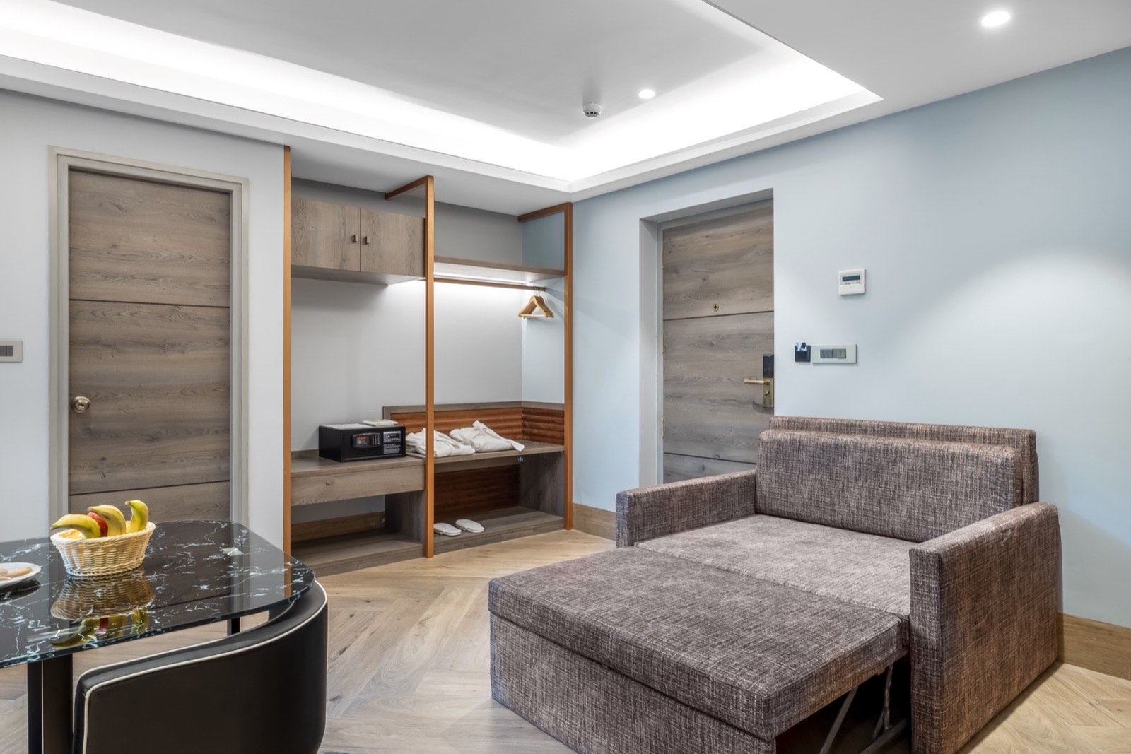 Junior Suites with Bathtub