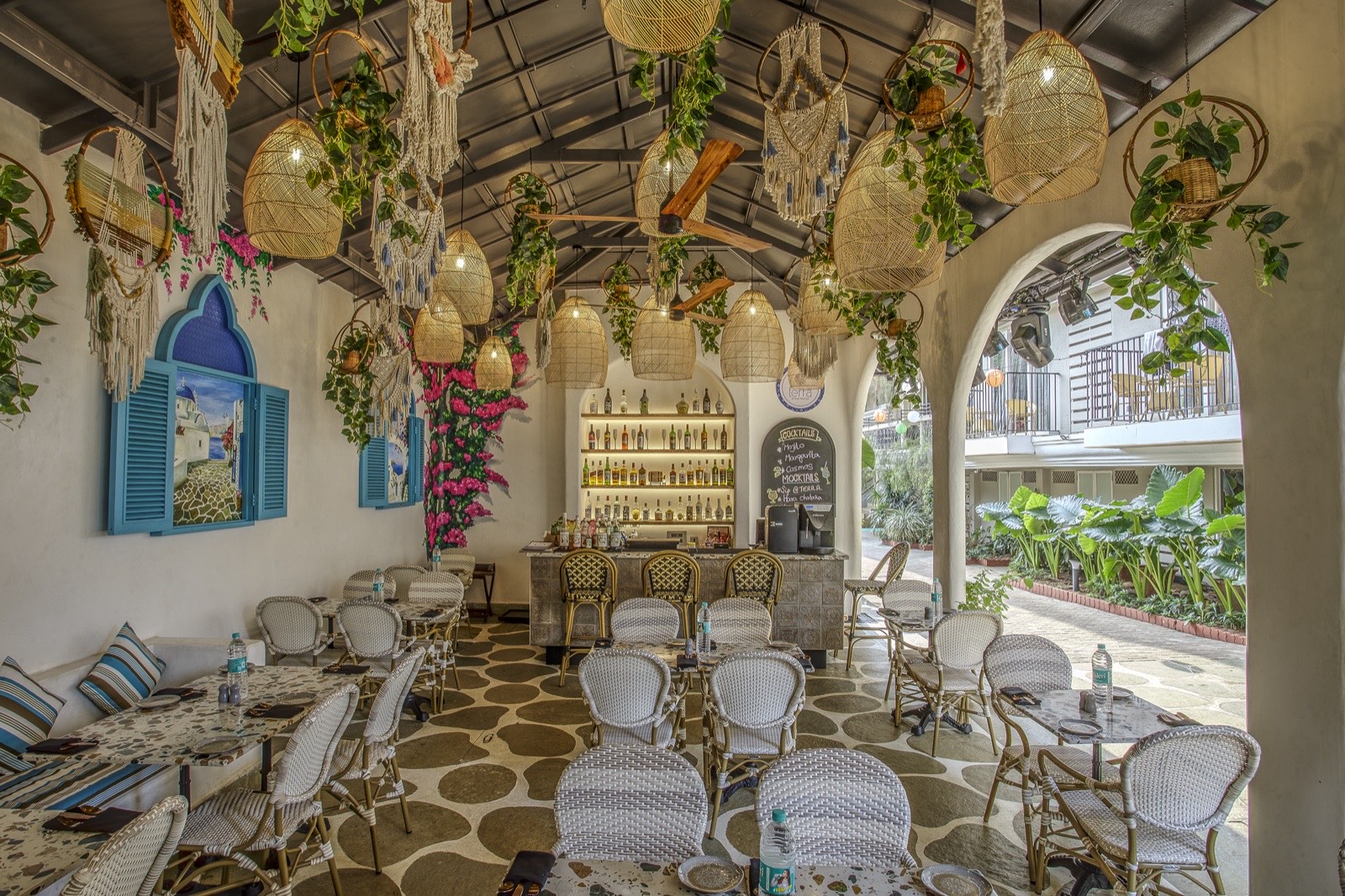 10% Off Food & Beverage